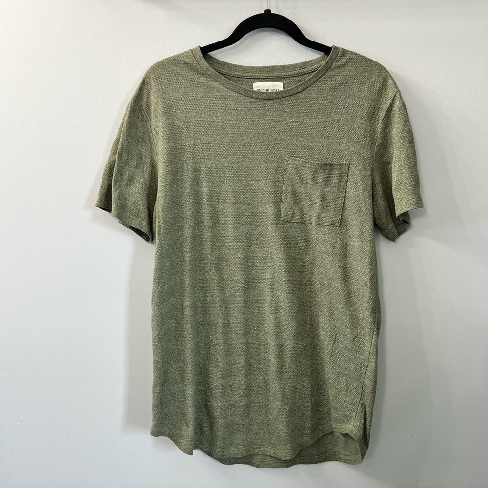 On the Byas Green Short Sleeve Textured Longer Length Tee Shirt Medium